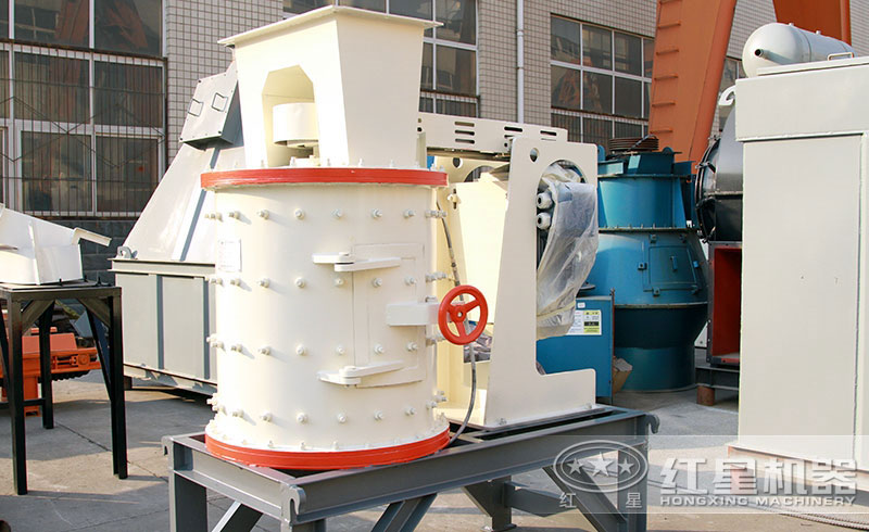 復合式破碎機設(shè)備展示
